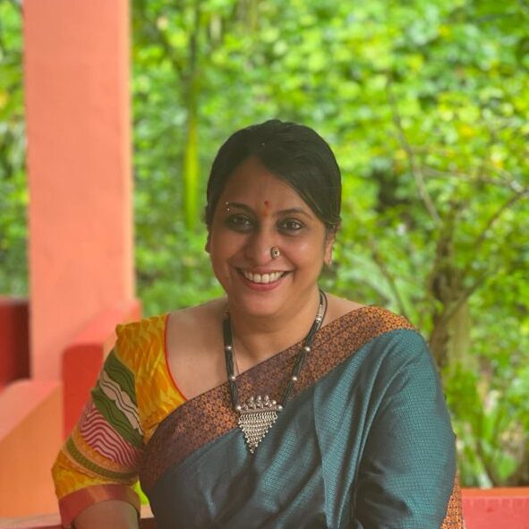 Smt. Mrunal Niket Walke 